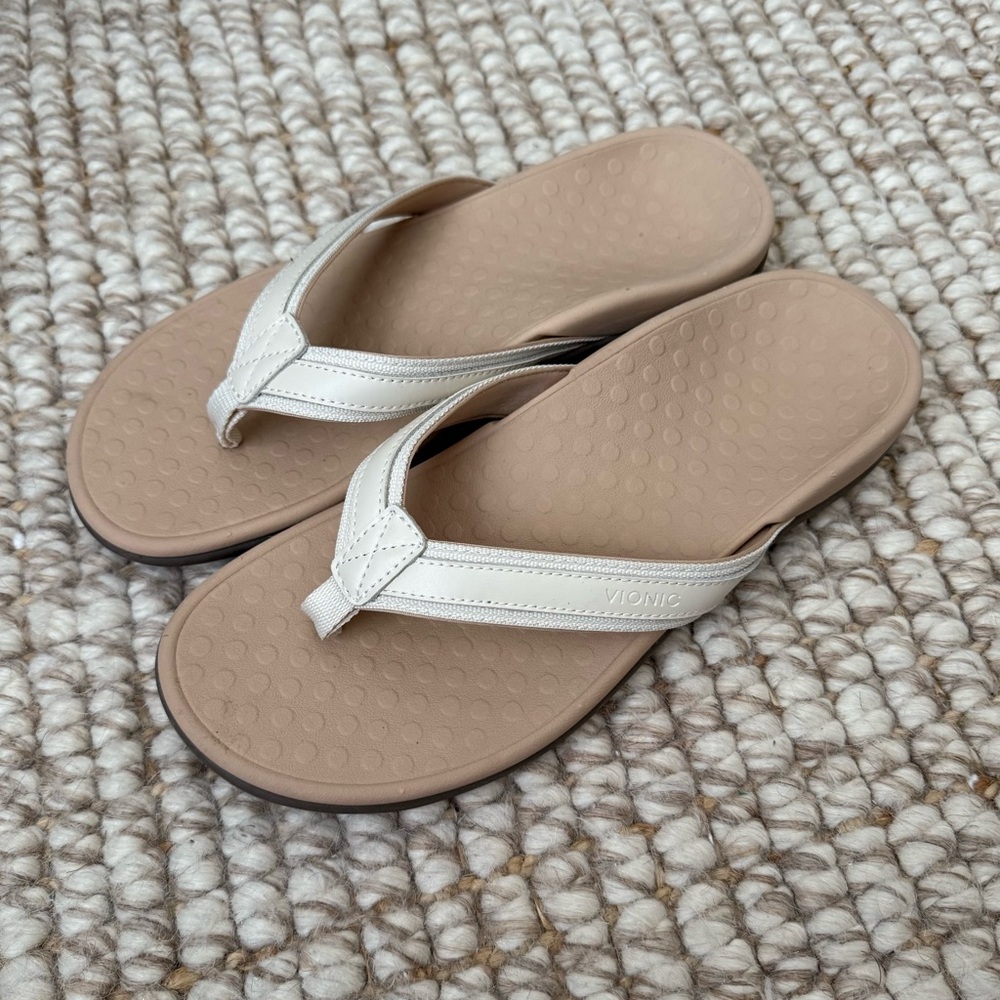 VIONIC Tide Flip Flops Size 9